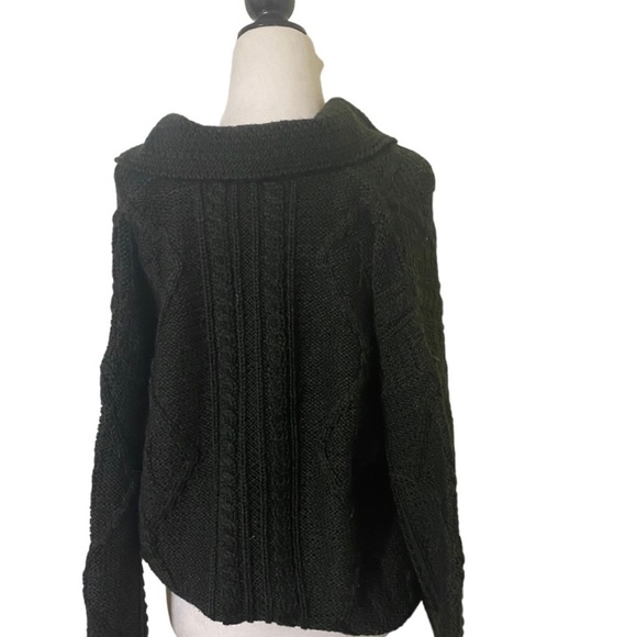 Carraig Donn slouchy sweater. 100% Merino Wool. Aran Cable Knit. dark green. - Picture 2 of 6